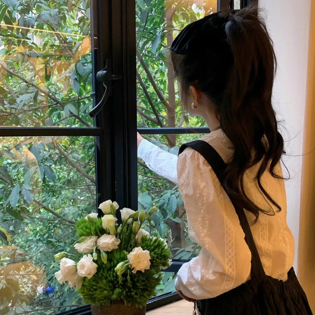 顾盼生香